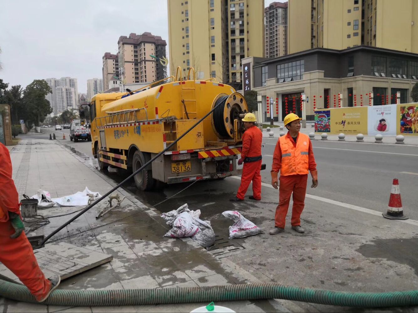 城西排污管道清淤-管道清洗