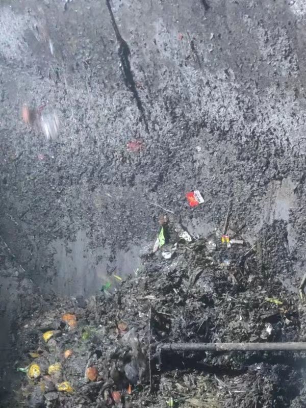 城西污水池清理